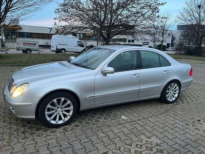 gebraucht Mercedes E240 4Matic Classic