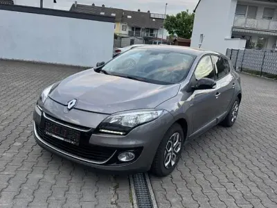 Gebraucht Renault Mégane Bose Edition 140 PS (102 kW) 2013 Grau Limousine