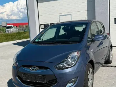 Gebraucht Hyundai ix20 Edition 125 PS (91 kW) 2014 Blau Kleinwagen