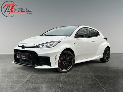 Gebraucht Toyota Yaris 280 PS (205 kW) 2024 Platinumweiß perleffekt Kleinwagen