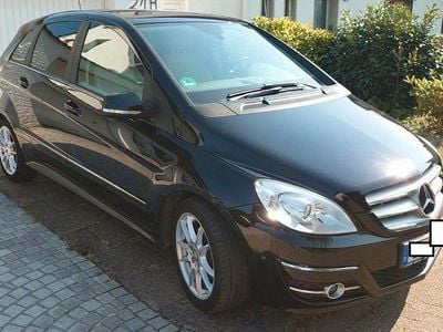 Gebraucht Mercedes B200 140 PS (102 kW) 2010 Schwarz Van / Kleinbus