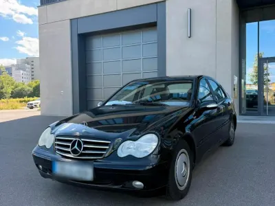 Gebraucht Mercedes C180 143 PS (105 kW) 2004 Schwarz Limousine