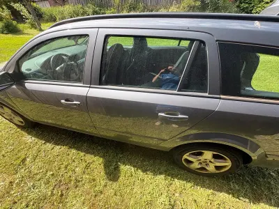 Gebraucht Opel Astra 90 PS (66 kW) 2007 Grau Kombi