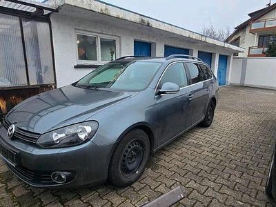 Grau Gebraucht 2010 VW Golf Limousine | 4.000 €