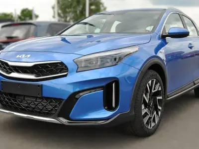 Używany Kia XCeed Vision 115 KM (84 kW) 2025 Niebieski SUV