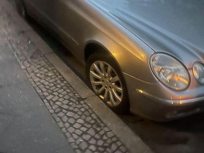 Mercedes E320
