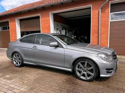 Usata Mercedes C250 AMG line 204 CV (150 kW) 2011 Argento Coupé