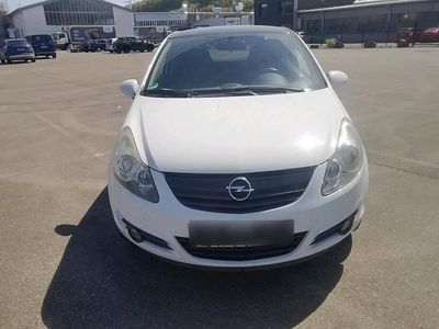 Używany Opel Corsa 87 KM (63 kW) 2010 Biały Hatchback
