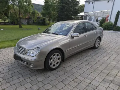 Gebraucht Mercedes C180 Elegance 143 PS (105 kW) 2005 Silber Limousine
