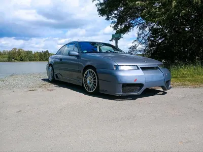 Gebraucht Opel Calibra 125 PS (91 kW) 1994 Violet Coupé