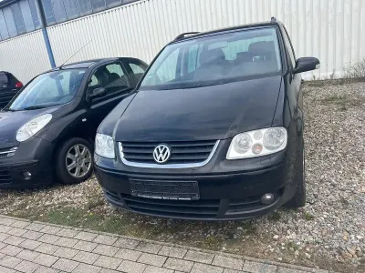 Gebraucht VW Touran 106 PS (77 kW) 2003 Schwarz Van / Kleinbus