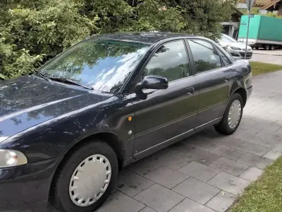 Gebraucht Audi A4 90 PS (66 kW) 1997 Blau Limousine