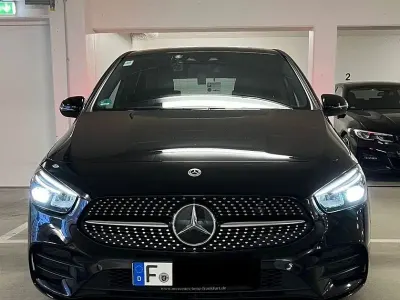 Gebraucht Mercedes B180 AMG line 136 PS (100 kW) 2020 Schwarz Kleinwagen