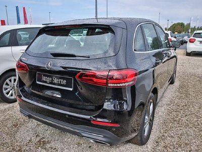 Używany Mercedes B180 116 KM (85 kW) 2019 Minivan