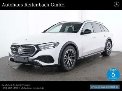 Gebraucht Mercedes E220 Night 197 PS (144 kW) 2025 Manufaktur lack manufaktur opa Kombi