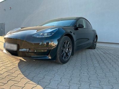 Begagnad Tesla Model 3 Standard Range Plus 239 kW (325 HK) 2021 Svart Sedan