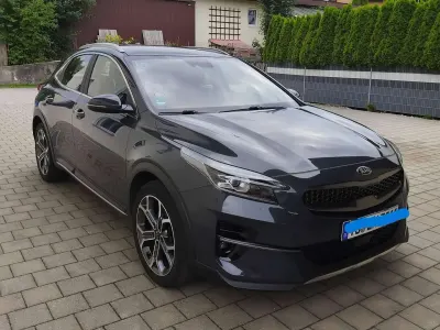 Gebraucht Kia XCeed Spirit 140 PS (102 kW) 2020 Grau SUV