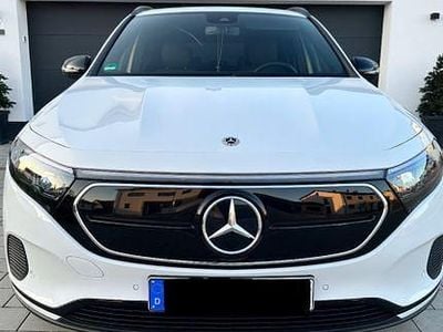 Mercedes EQA250