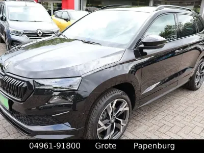 Neu Skoda Karoq SportLine 150 PS (110 kW) 2026 Silber SUV