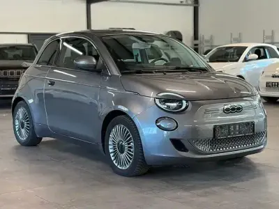 Usata Fiat 500e Icon 86 kW (118 CV) 2023 Grigio Berlina
