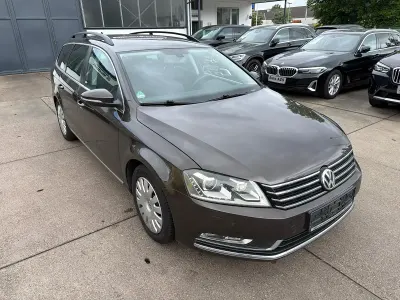 Gebraucht VW Passat 140 PS (102 kW) 2012 Braun Kombi