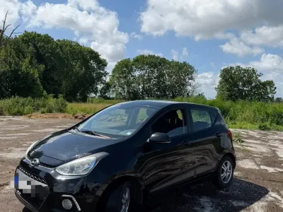 Gebraucht Hyundai i10 Edition 67 PS (49 kW) 2014 Schwarz Kleinwagen