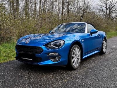 Gebraucht Fiat 124 Spider Lusso 140 PS (102 kW) 2017 Blau Cabrio