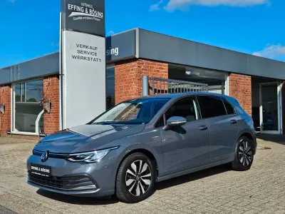 Gebraucht VW Golf VIII Move 150 PS (110 kW) 2023 Grau Limousine