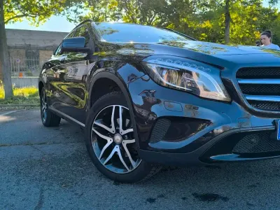 Gebraucht Mercedes GLA220 Edition 170 PS (125 kW) 2015 Violet SUV