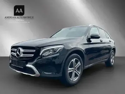 Używany Mercedes GLC250 204 KM (150 kW) 2018 Czarny Sedan/Limuzyna