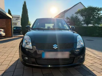 Gebraucht Suzuki Swift 92 PS (67 kW) 2009 Schwarz Kleinwagen