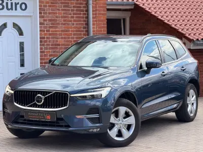 Używany Volvo XC60 Core 197 KM (144 kW) 2023 Niebieski SUV
