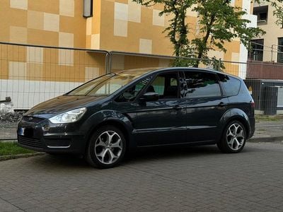 Grau Gebraucht 2007 Ford S-MAX S Van / Kleinbus | 4.300 € (Etwas zu teuer)