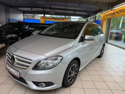 Gebraucht Mercedes B180 122 PS (89 kW) 2012 Silber Van / Kleinbus