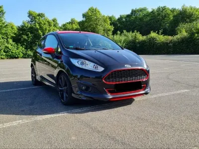 Gebraucht Ford Fiesta Sport 140 PS (102 kW) 2015 Schwarz Kleinwagen