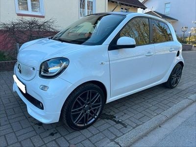 Usado Smart ForFour Brabus 90 HP (66 kW) 2018 Branco Citadino