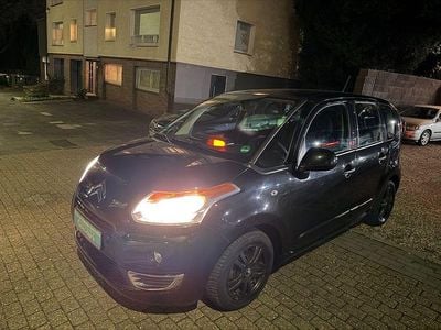 Schwarz Gebraucht 2010 Citroën C3 Picasso Tendance Van / Kleinbus | 3.999 € (Fairer Preis)