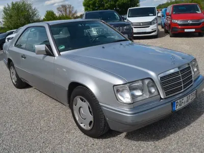 Gebraucht Mercedes E220 150 PS (110 kW) 1994 Grau Coupé