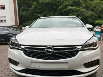 Gebraucht Opel Astra 105 PS (77 kW) 2017 Other Limousine