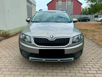 Gebraucht Skoda Octavia 184 PS (135 kW) 2015 Beige Kombi