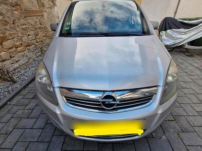 Silber Gebraucht 2010 Opel Zafira Van / Kleinbus | 2.490 € (Guter Preis)