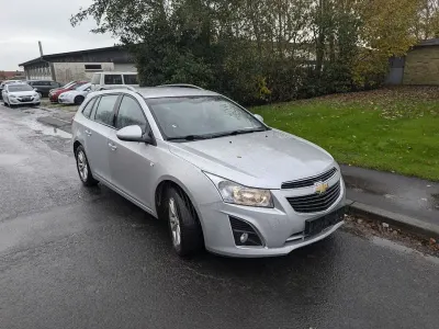 Gebraucht Chevrolet Cruze LT 141 PS (103 kW) 2013 Silber Kombi