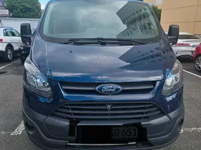Käytetty Ford Transit Custom 131 HP (96 kW) 2017 Sininen Tila-auto