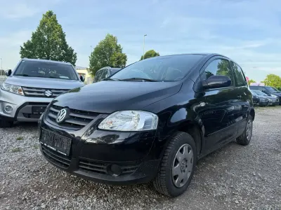Gebraucht VW Fox Basis 54 PS (39 kW) 2006 Black magic perleffekt Kleinwagen