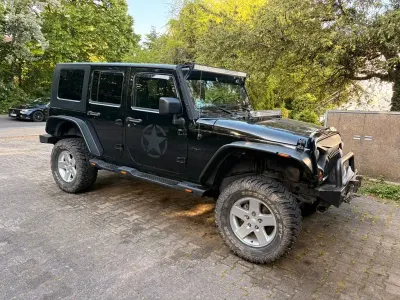 Gebraucht Jeep Wrangler Unlimited Sahara 199 PS (146 kW) 2008 Schwarz SUV