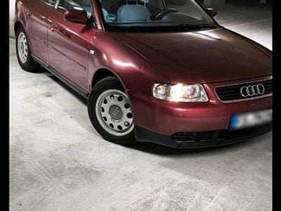 Gebraucht Audi A3 Comfort 125 PS (91 kW) 2002 Rot Kleinwagen