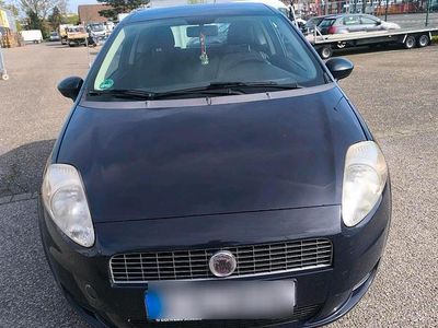 Usata Fiat Punto 74 CV (54 kW) 2009 Blu Utilitaria