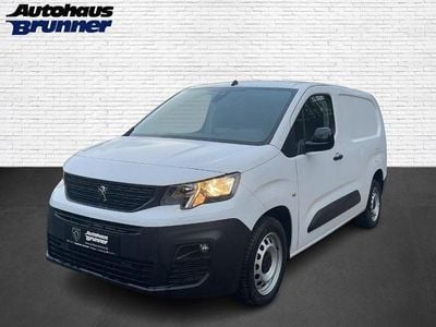 Gebraucht Peugeot Partner 102 PS (75 kW) 2023 Weiß Van / Kleinbus