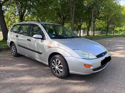 Usata Ford Focus 75 CV (55 kW) 2001 Grigio Berlina