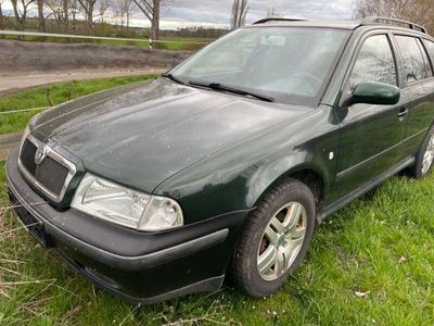 gebraucht Skoda Octavia Combi 1.6 - TÜV 04-2025